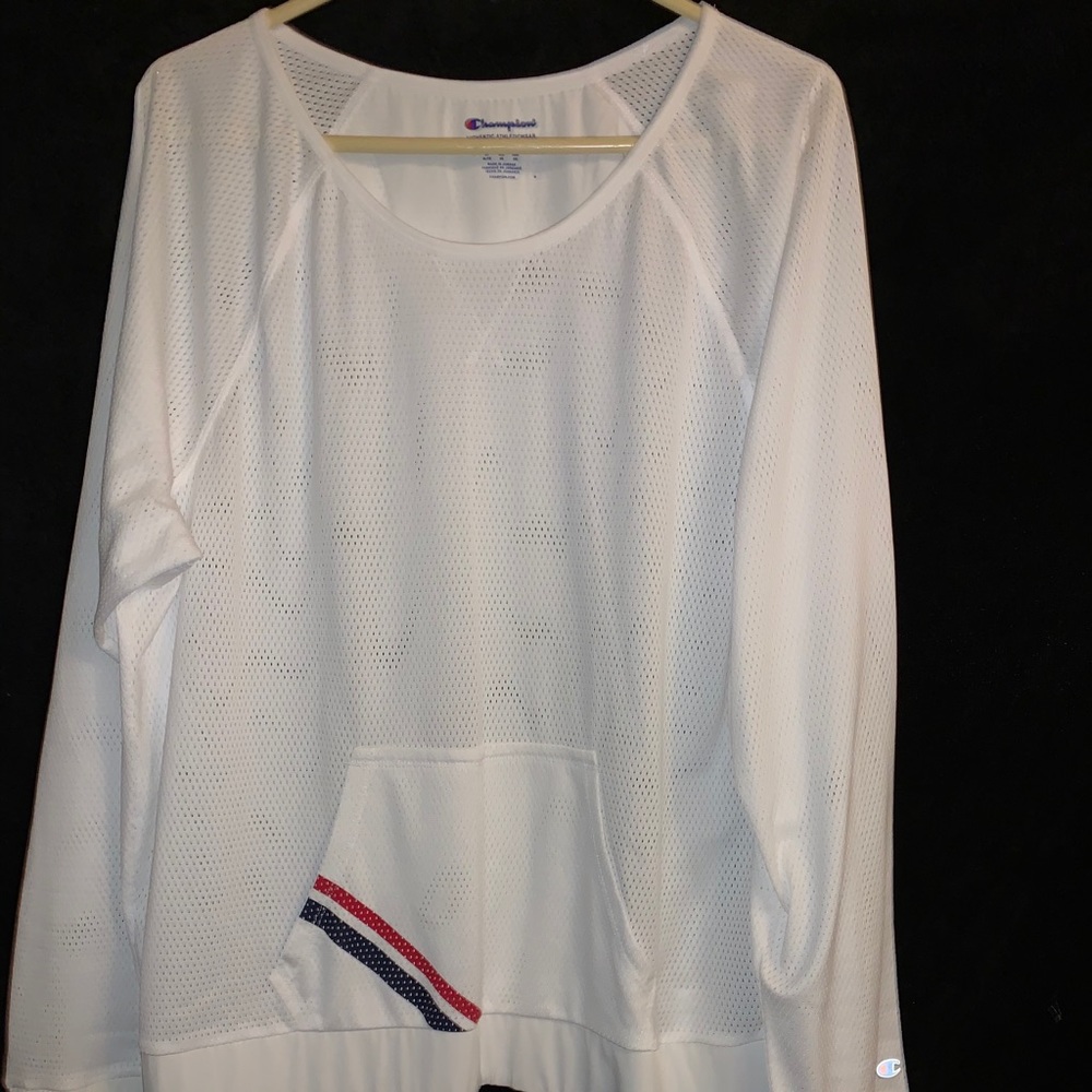 white, red and blue champion pull over.